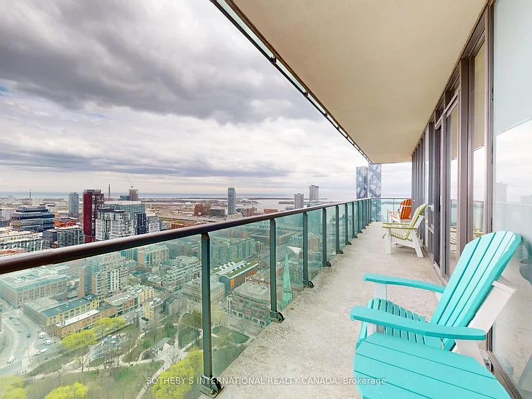 33 Lombard St #4204 — Photo 38