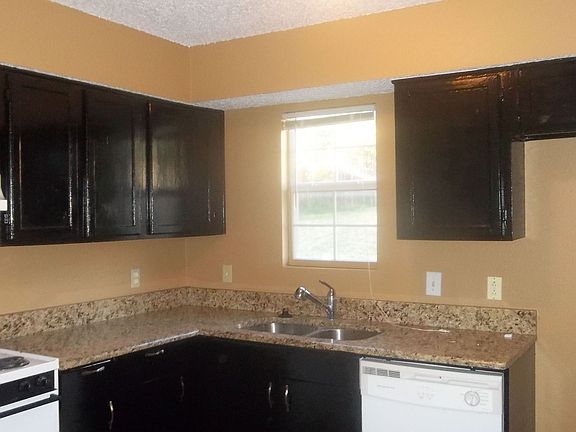 4th image of 10120 Lone Eagle Dr