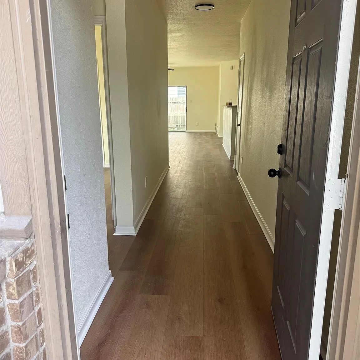 3 bed, 2.0 bath, 1625 sqft, $1,850 — Photo 2