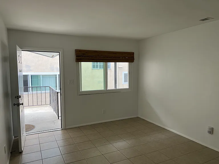 4463 Mentone St #5 — Photo 7