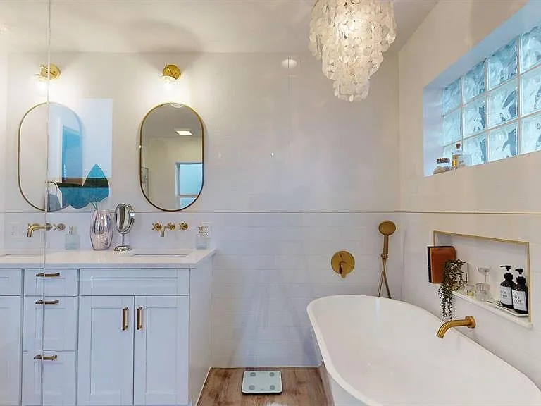 Master ensuite