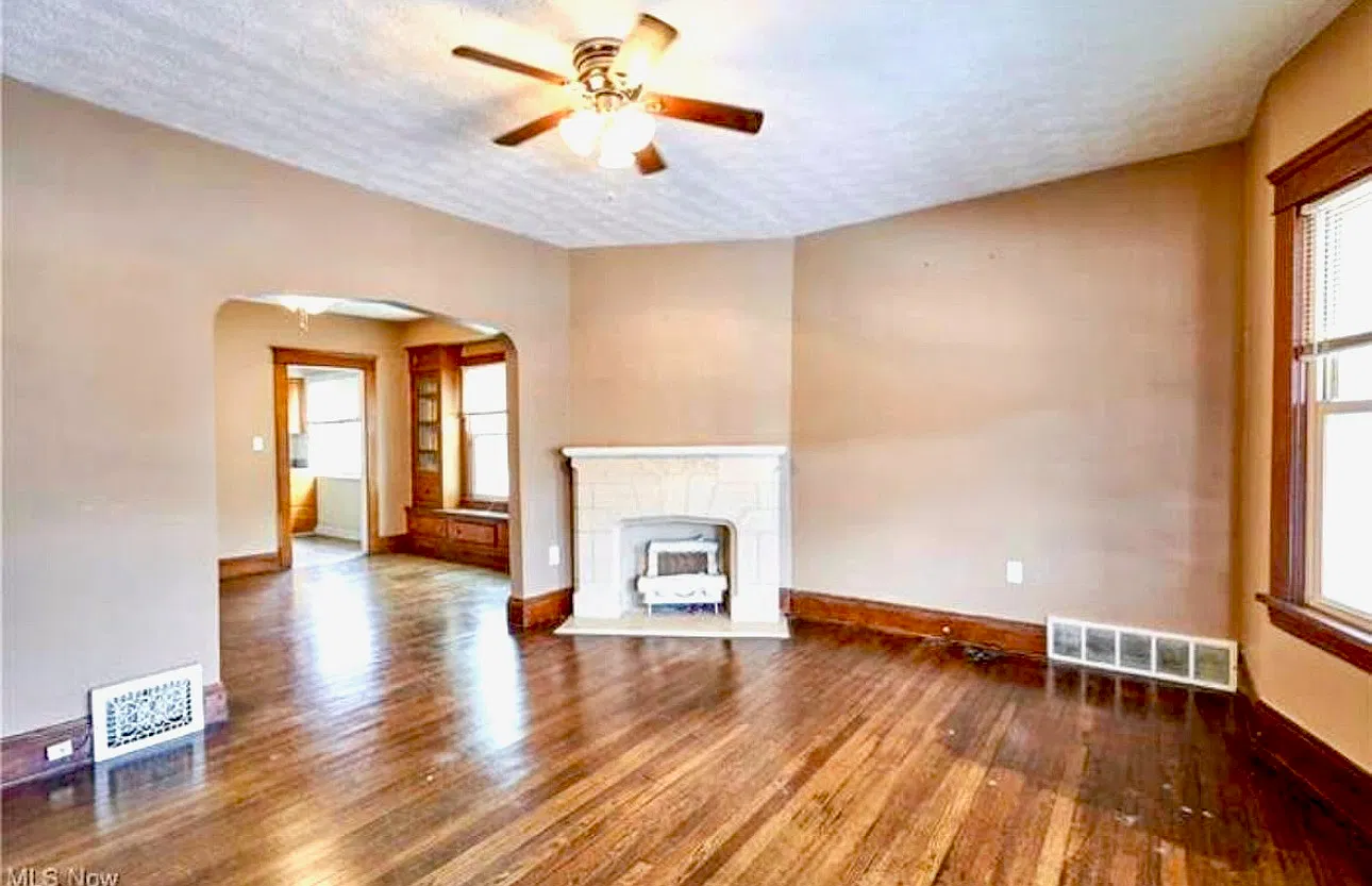 2 bed, 1059 sqft, $1,300 — Photo 1
