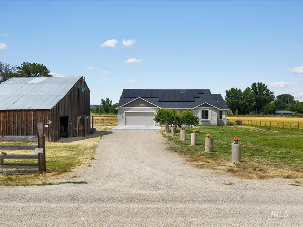 1900 Thomas Ln, Emmett, ID 83617