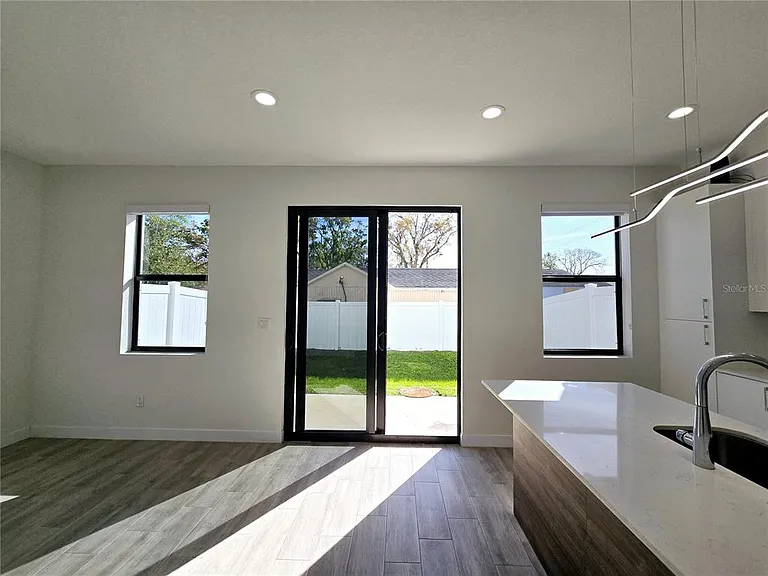 7565 Gesualdo Ct — Photo 7