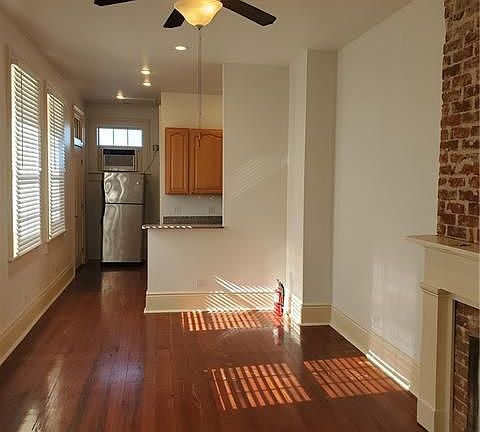 4th image of 2041 Magazine St #D