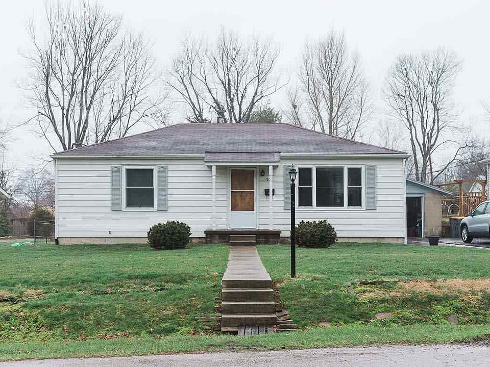 1st image of 916 S Hawthorne Dr
