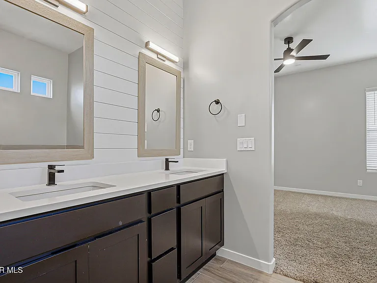 3740 Model Ln — Photo 12