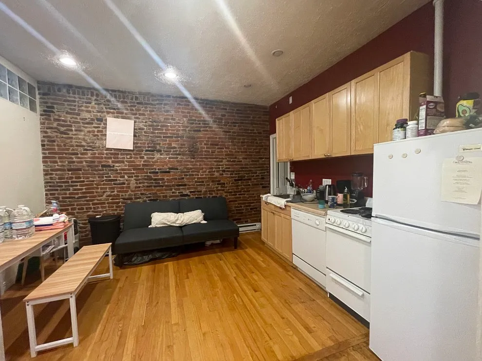 Building Photo - 29 Anderson St #1