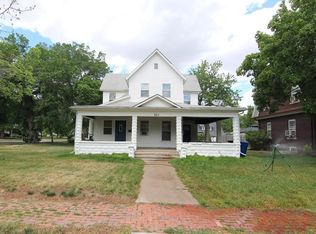 521 W 22nd St, Kearney, NE 68845