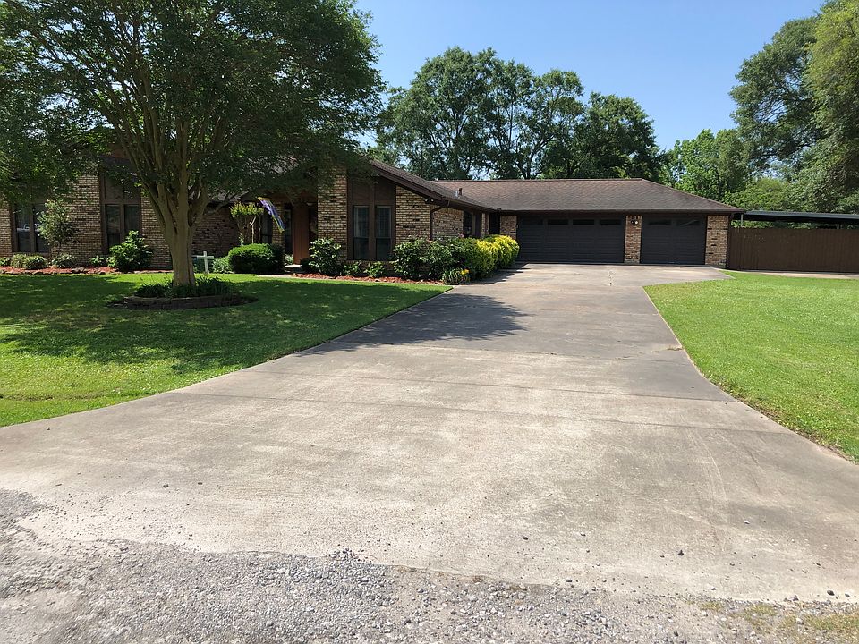 1st image of 1305 Wisteria St