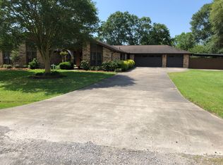 1305 Wisteria St, Bridge City, TX 77611