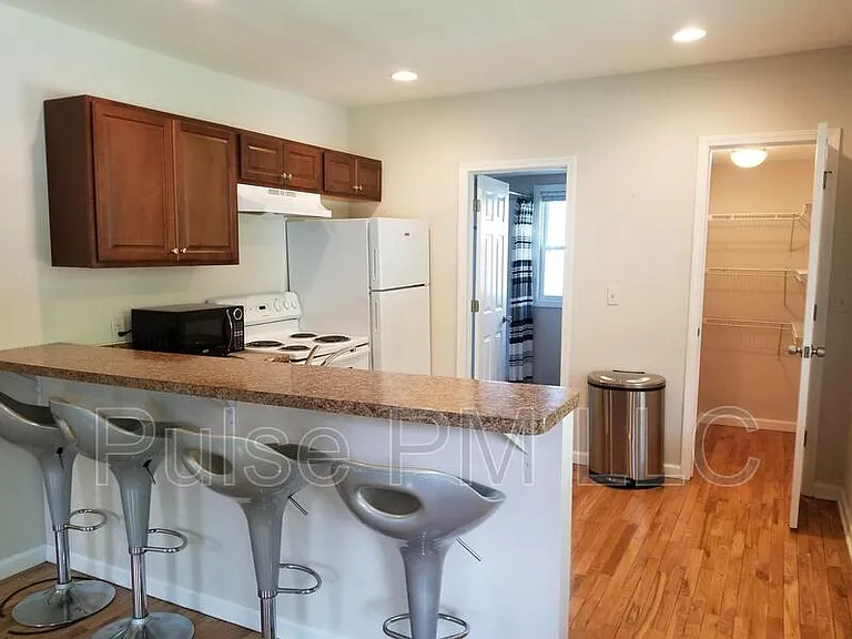 58 Tower Hill Rd — Photo 7