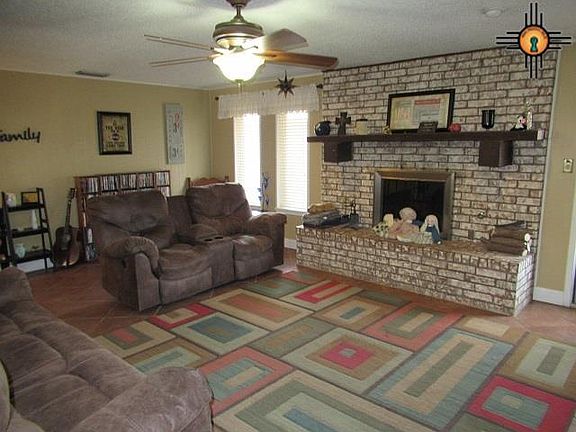 3rd image of 836 E Highland Dr