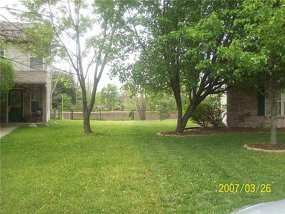 3rd image of 5720 Silver Oaks Dr
