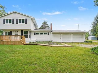 9700 Fenner Rd, Perry, MI 48872