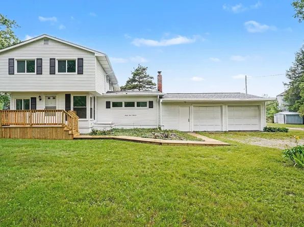 9700 Fenner Rd, Perry, MI 48872