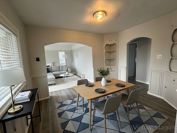 Staged Dinning Room