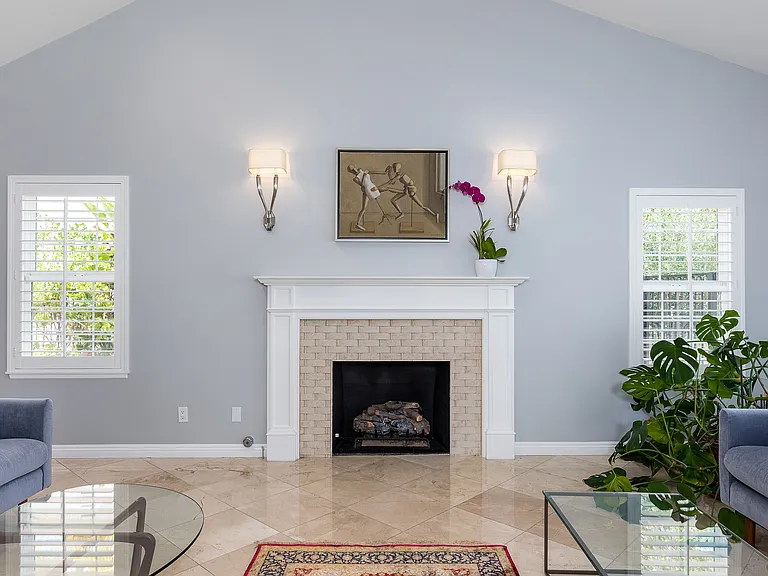 1357 Doverwood Dr — Photo 7