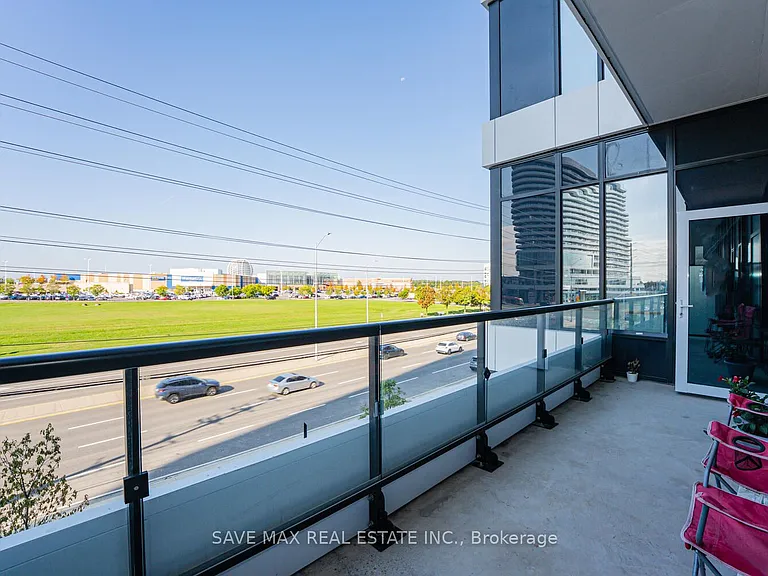 2485 Eglinton Ave W #402 — Photo 29
