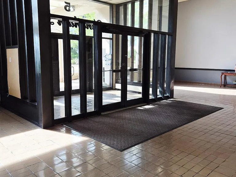 24 HOUR SECURITY