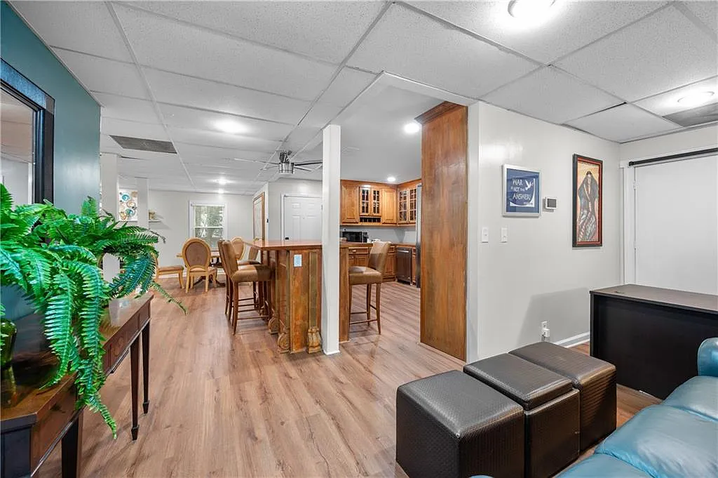 2 bed, 2.0 bath, 1500 sqft, $2,000 — Photo 3