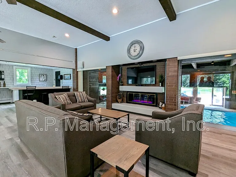 2800 Hamline Ave N #223 — Photo 1