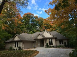 16340 Alverno Dr, Brookfield, WI 53005