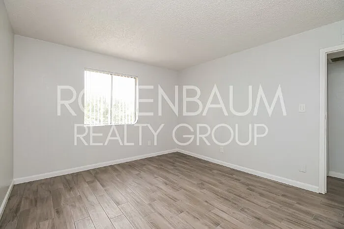 1050 W University Dr #202 — Photo 9