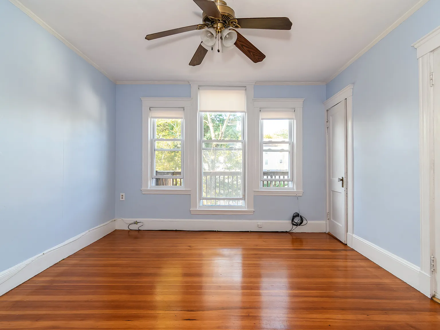 2 bed, 1000 sqft, $2,500 — Photo 3