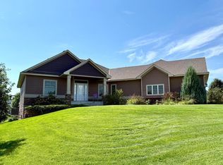 1614 Quie Ln, Northfield, MN 55057