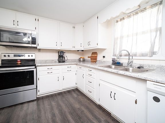 4th image of 3929 Gleasman Rd