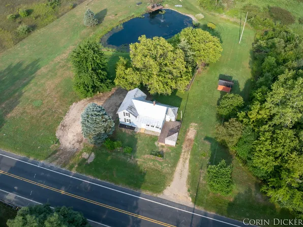 3472 25th St, Hopkins, MI 49328