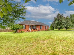 5627 Dixon Rd, Orlinda, TN 37141