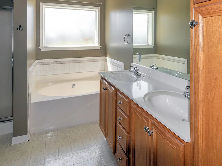 825 Bluegrass Dr — Photo 11