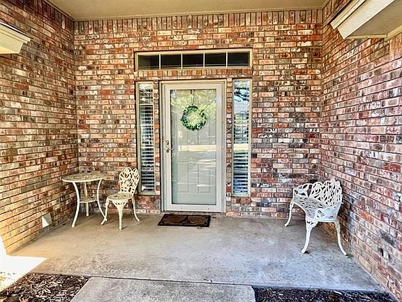 3rd image of 1809 Pemelton Dr