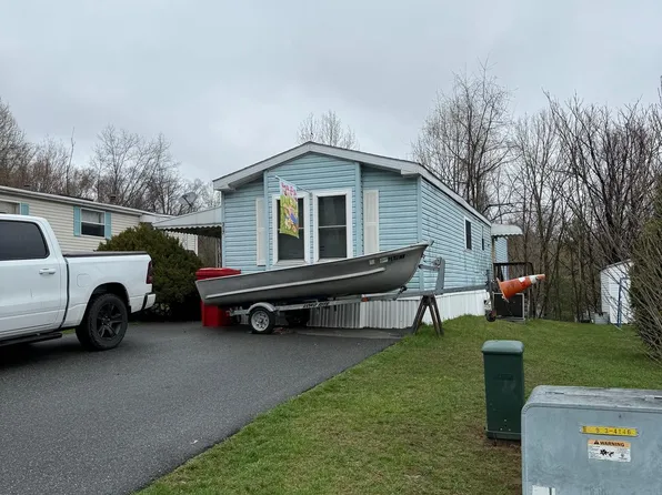 317 Ashford Ln, Hereford, PA 18056