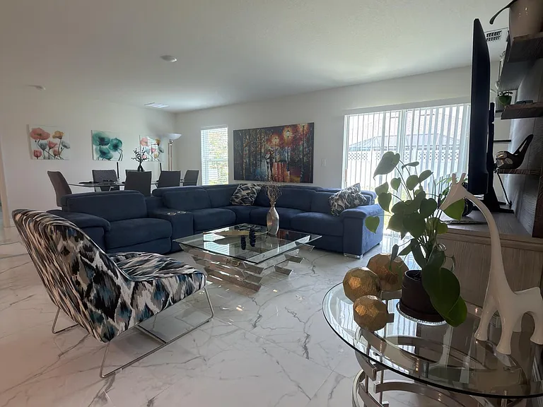 5363 NW Perez Ct — Photo 3