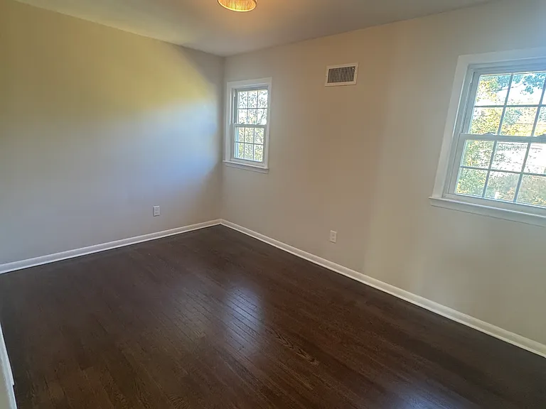 1006 Gifford Ct #2 — Photo 7