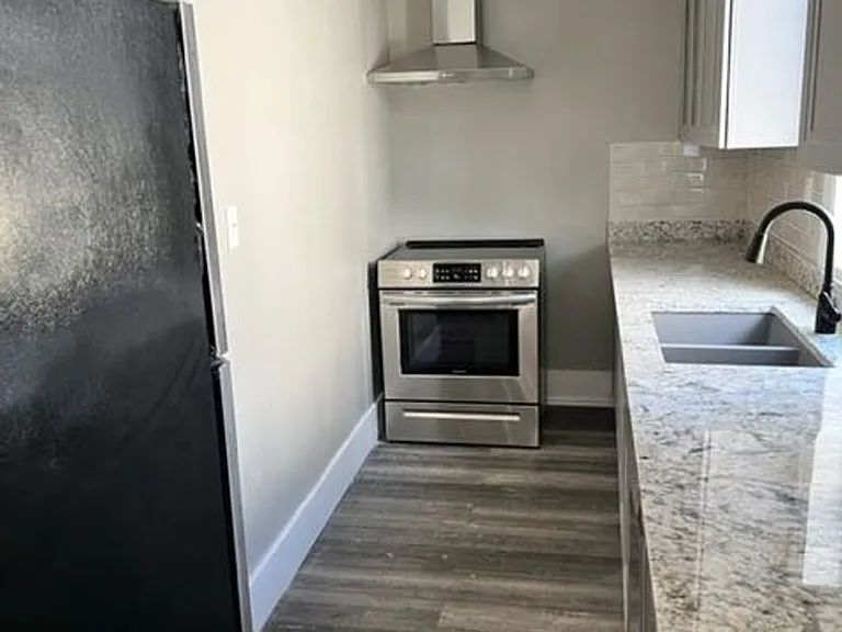 1328 Chapel St — Photo 4