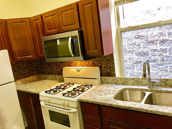 4th image of 2613 W Evergreen Ave #2S