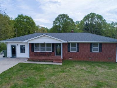 404 Freedom Dr, Walhalla, SC, 29691