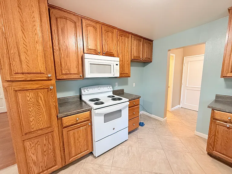 6881 Kettering Cir — Photo 13