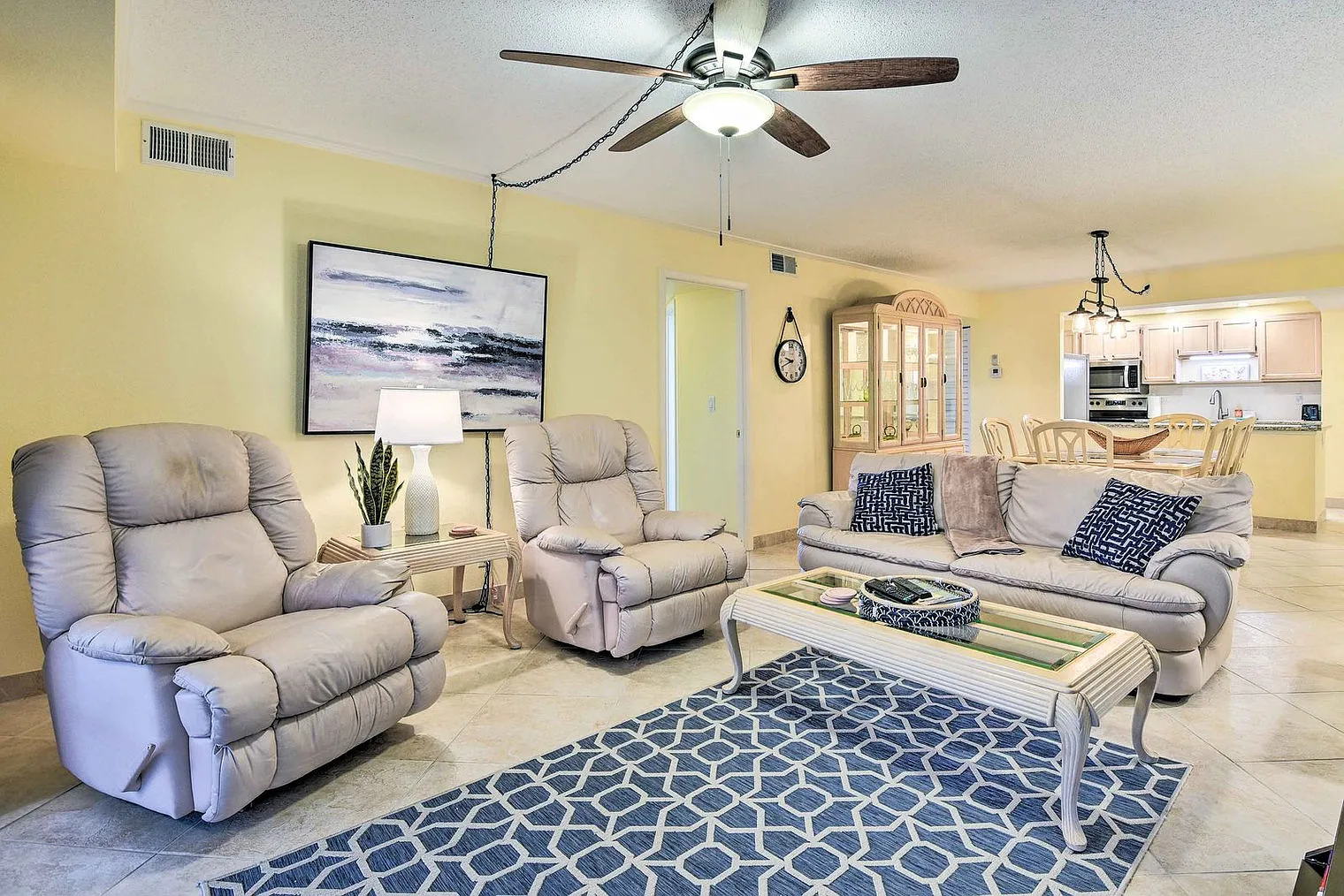 4 bed, 3.0 bath, 1797 sqft, $7,015 — Photo 3