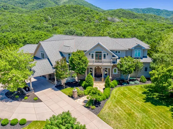 1700 Mountainside Dr, Blacksburg, VA 24060