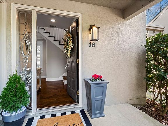 4th image of 2914 Lenox Rd NE APT 18