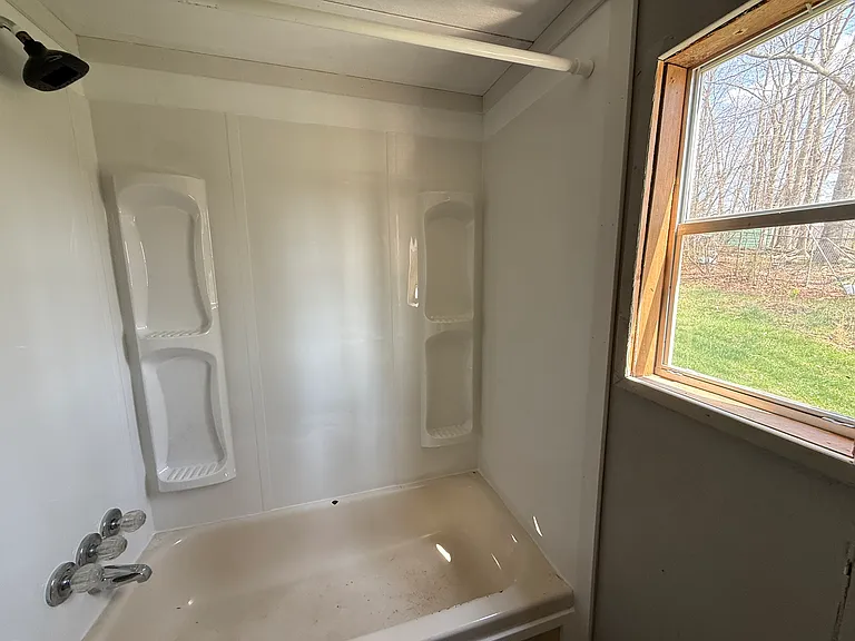 208 Turnbull St — Photo 8