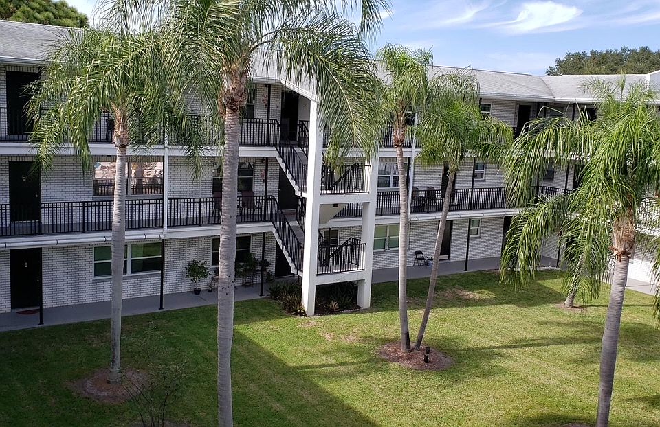 1st image of 4050 4th St N APT 315