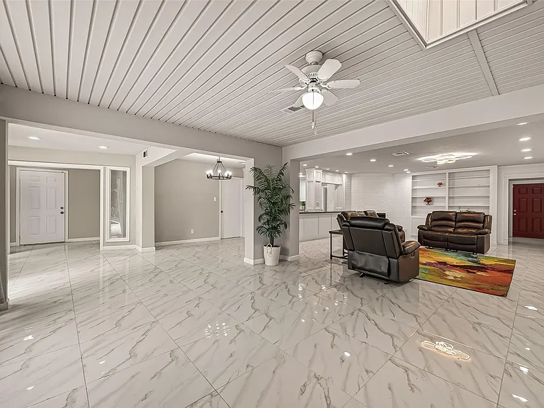 5207 Bent Bough Ln — Photo 10