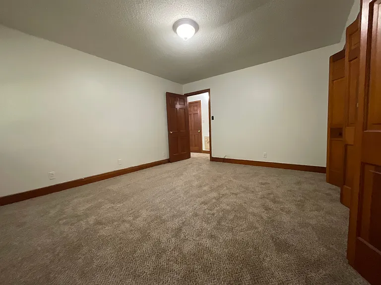 2115 Brookhurst St — Photo 17