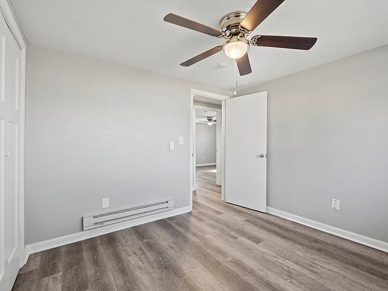 1514 W Dupont Rd — Photo 39